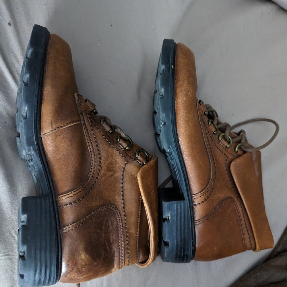 Size 7 boot - Picture 4 of 6